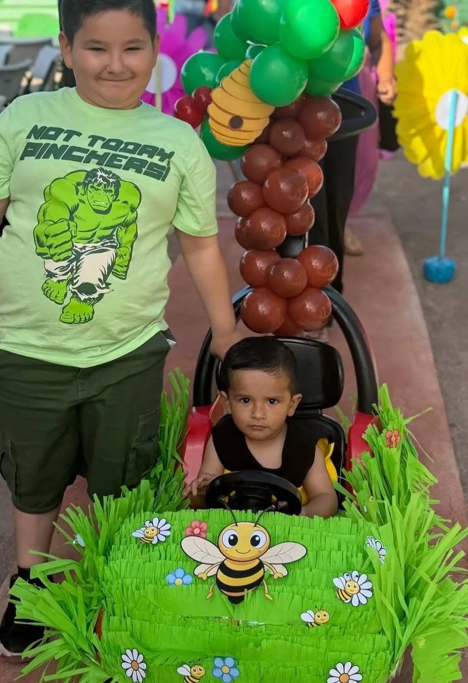 Niños en actividad infantil y convivencia